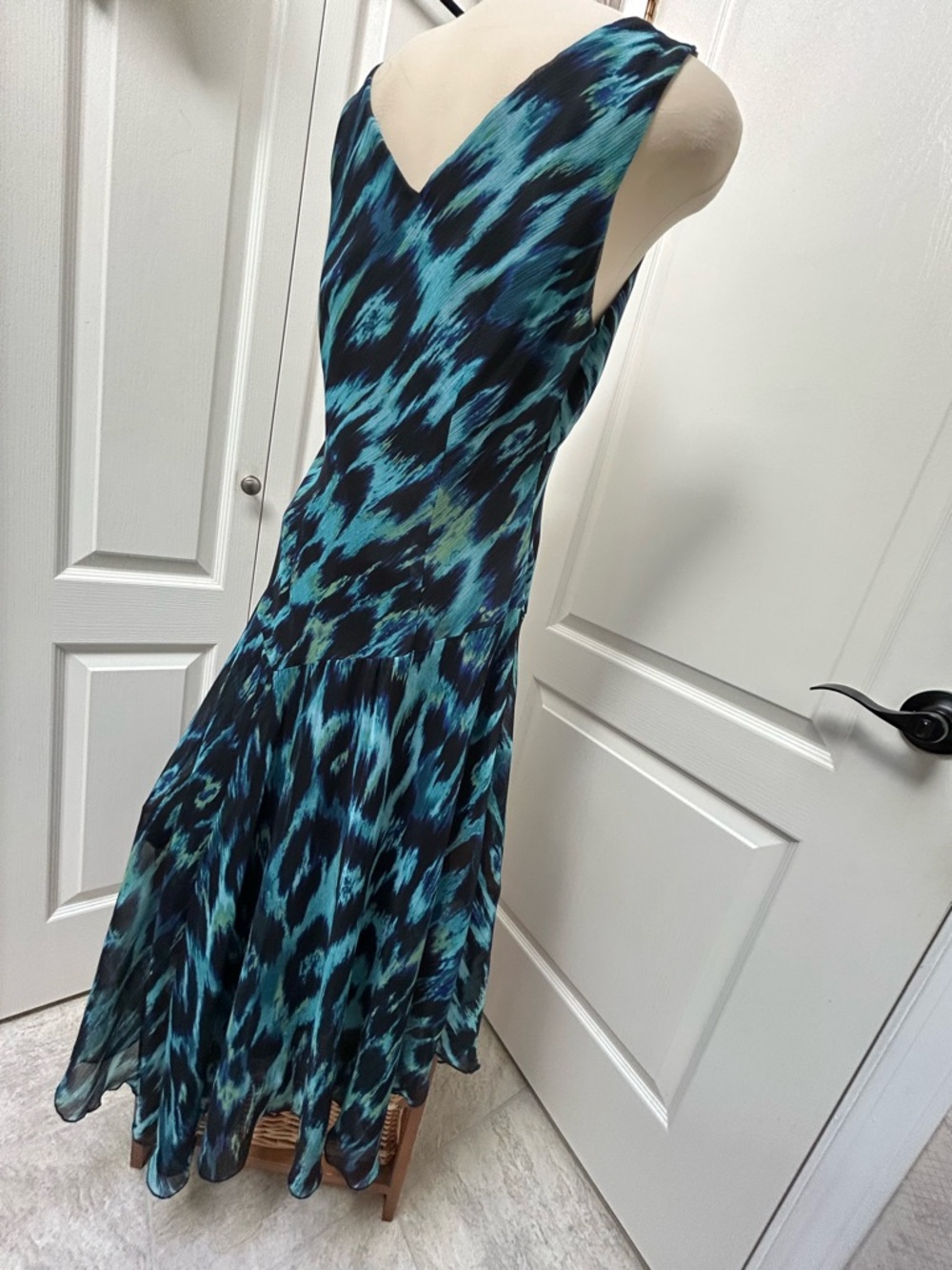 Teal and Green Abstract Print Maxi Dress - Picture 3 of 7